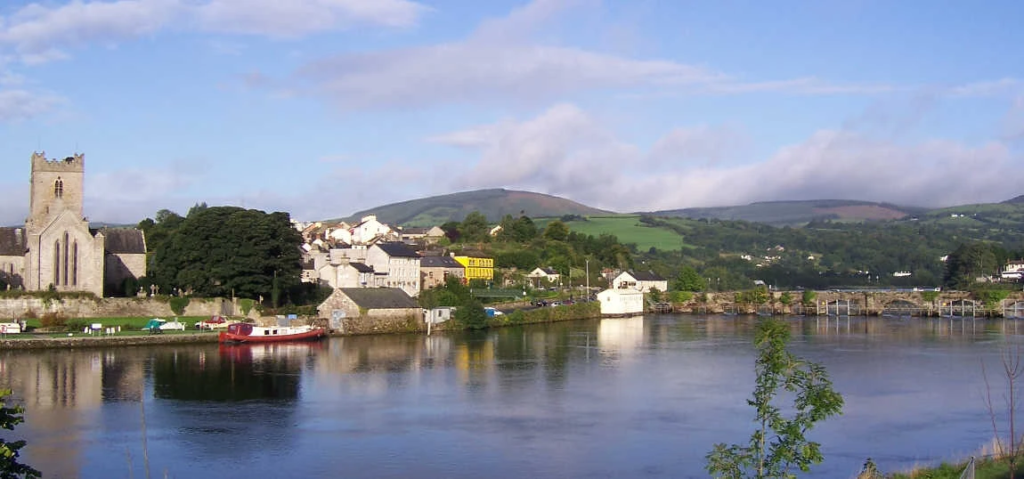 Killaloe sul fiume Shannon, County Clare, legata alla storia di Brian Boru